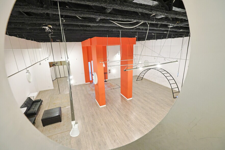 More Photos Of 908-910 N La Cienega Blvd, Los Angeles Storefront Retail Office For Sale