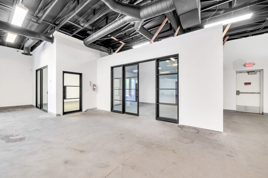 More Photos Of 400 S Idaho Rd, Apache Junction Freestanding For Lease