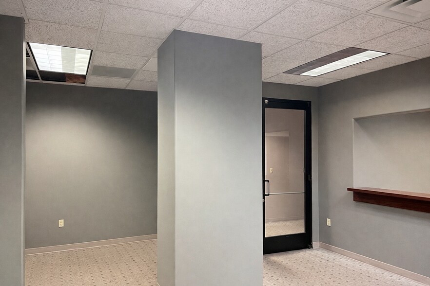 More Photos Of 37 Sandstone Cir, Jackson Medical For Lease