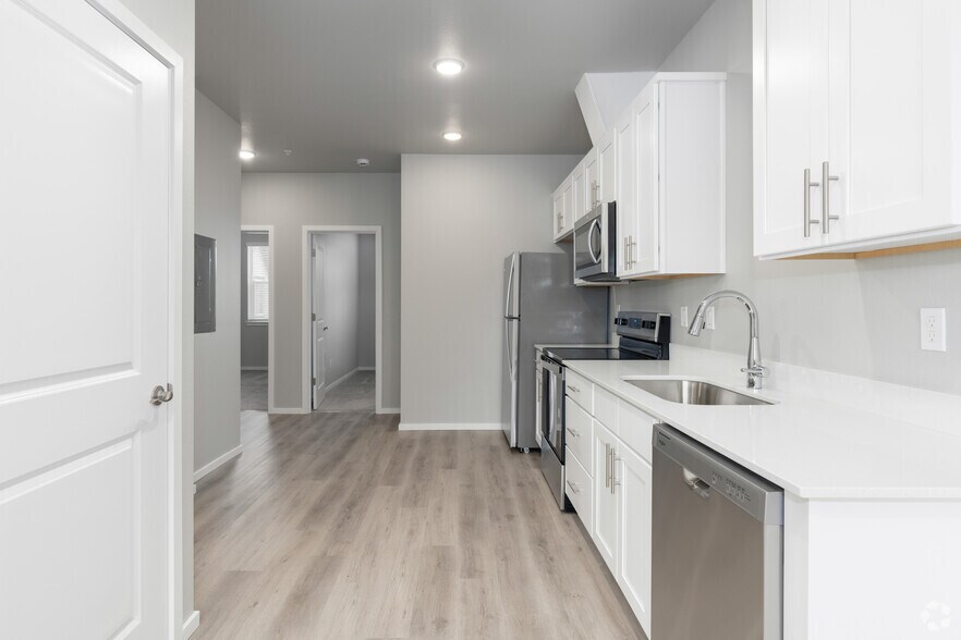 More Photos Of 421 NE 80th Ave, Hillsboro Apartments For Sale