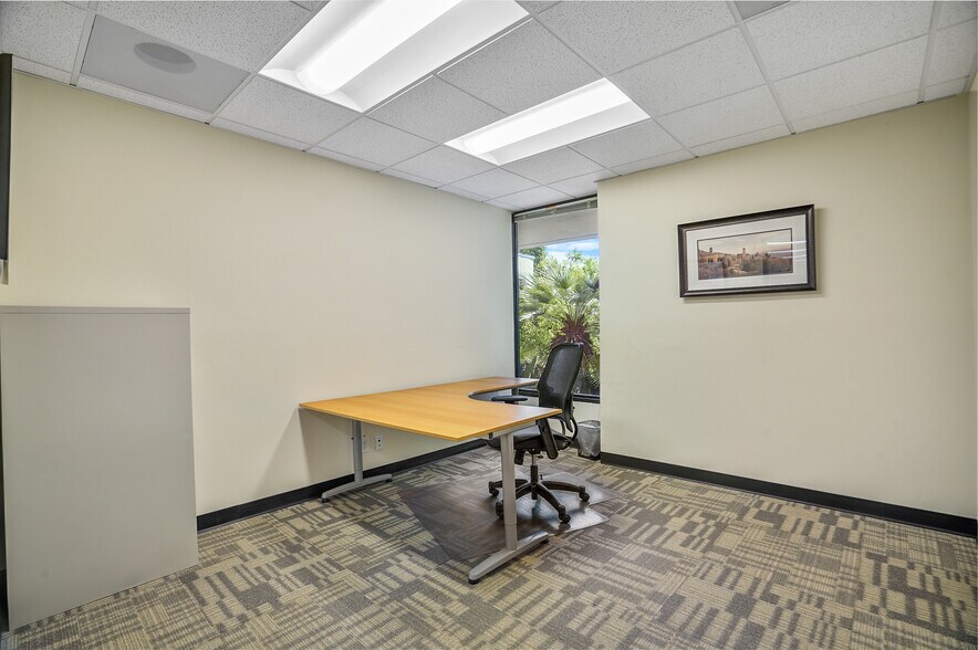 More Photos Of 30423 Canwood St, Agoura Hills Office For Sale