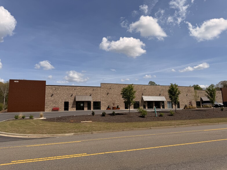 Primary Photo Of 4830 Marsett Pky, Cumming Light Manufacturing For Lease