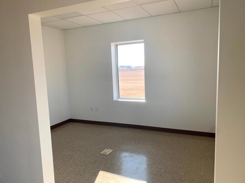 More Photos Of 8516 County 66 rd, Midland Warehouse For Lease