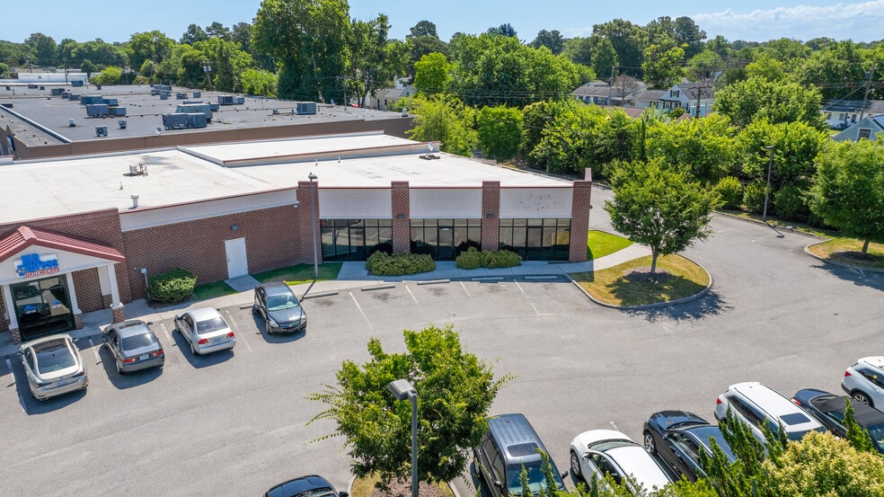 More Photos Of 3321 W Mercury Blvd, Hampton Medical For Lease
