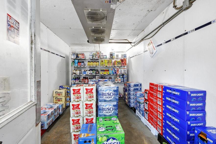 More Photos Of 633 Bissell St, White Lake General Retail For Sale