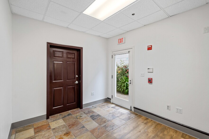 More Photos Of 200 San Marlo Way, Pacifica Office Residential For Lease