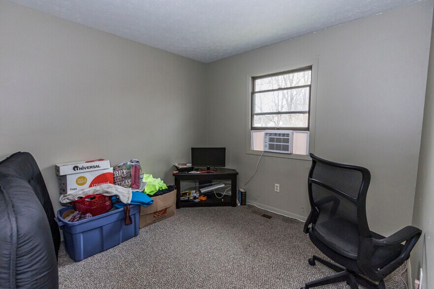 More Photos Of 3800 Grace Dr, Kent Multifamily For Sale