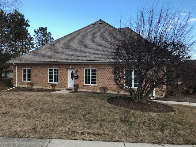 More Photos Of 732 Florsheim Dr, Libertyville Medical For Sale