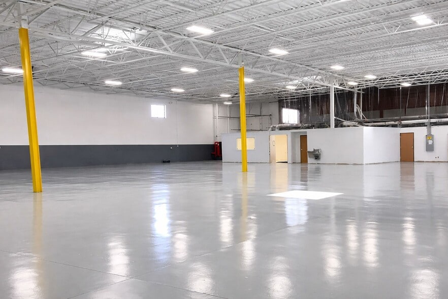 More Photos Of 31805 Glendale St, Livonia Warehouse For Lease