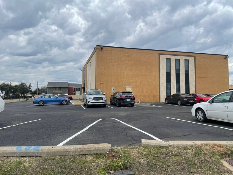 More Photos Of 223 NE Loop 820, Hurst Medical For Sale