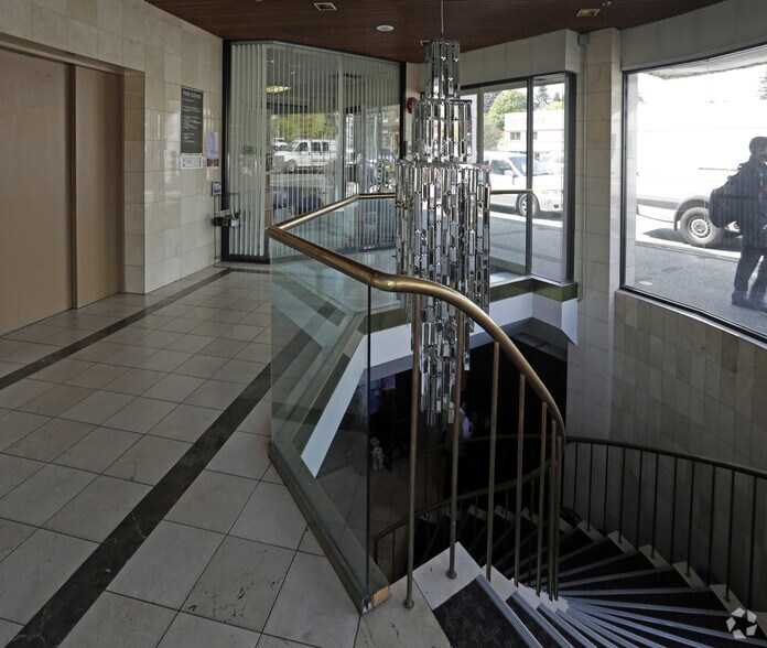 More Photos Of 5701 Granville St, Vancouver General Retail For Sale