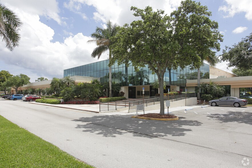 Primary Photo Of 1900 W Commercial Blvd, Fort Lauderdale Office For Lease