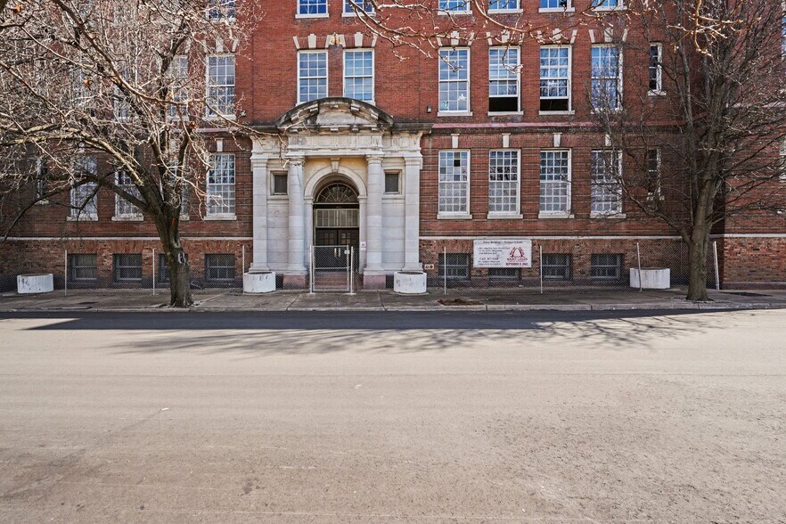 More Photos Of 1614 Hogan St, Saint Louis Specialty For Sale