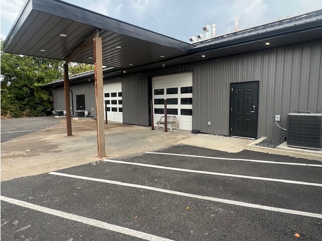 More Photos Of 610 Cave Mill Rd, Bowling Green Medical For Sale