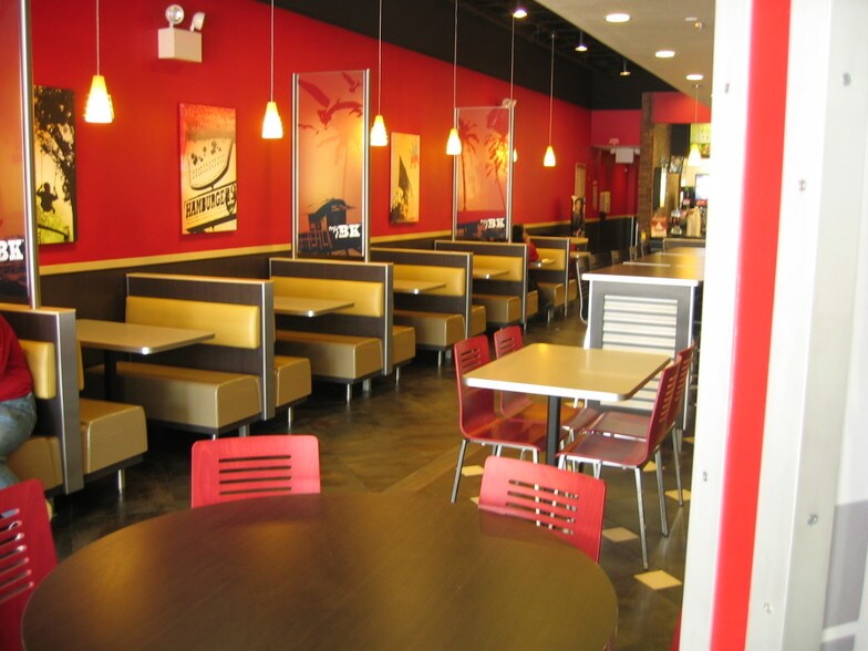 More Photos Of 50 W Flagler St, Miami Fast Food For Lease