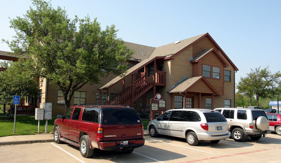 More Photos Of 414 N Main St, Euless Medical For Lease