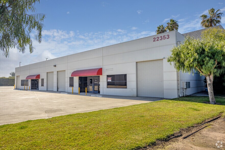 More Photos Of 22353 S Western Ave, Torrance Flex For Lease