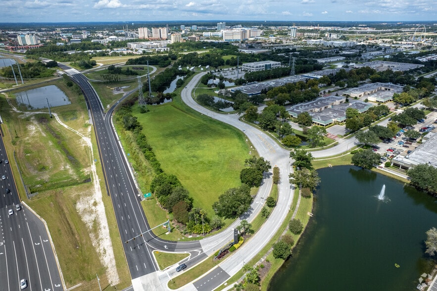More Photos Of 7300-7356 Greenbriar Pky, Orlando Unknown For Lease