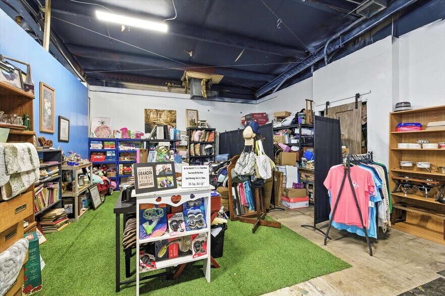 More Photos Of 2122 W Pensacola St, Tallahassee Freestanding For Lease