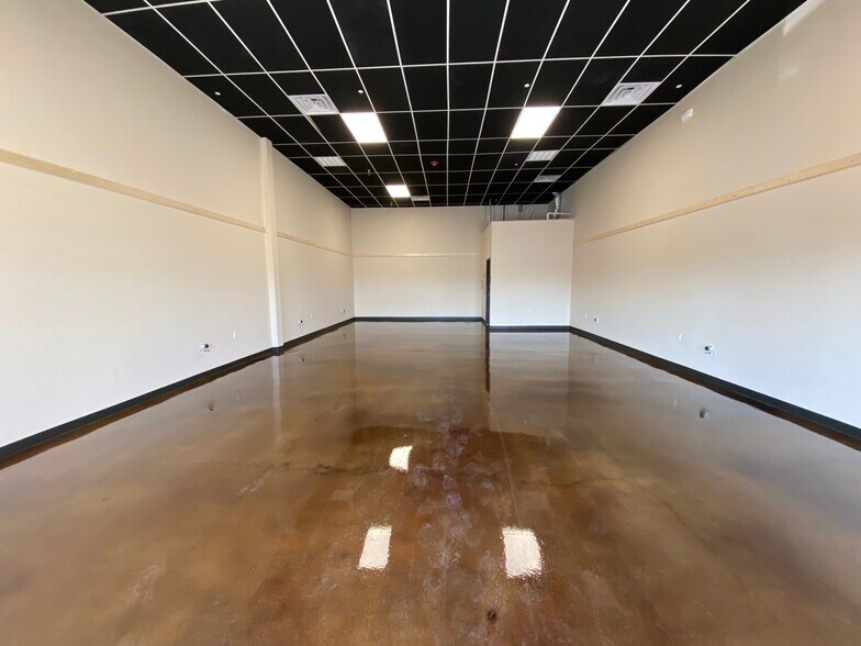 More Photos Of 8921 NW Expressway, Oklahoma City Specialty For Sale