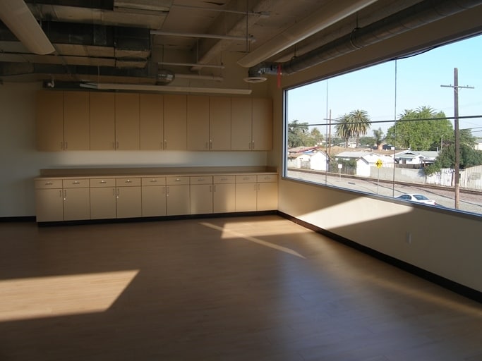 More Photos Of 1512 W Slauson Ave, Los Angeles Schools For Lease