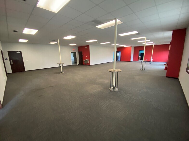 More Photos Of 5835 Shugart Ln, Traverse City Manufacturing For Lease