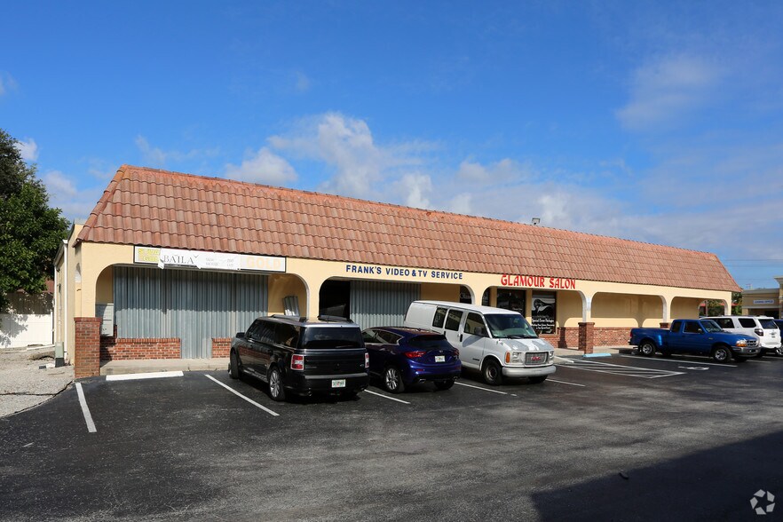 More Photos Of 110 SW Monterey Rd, Stuart Storefront For Lease