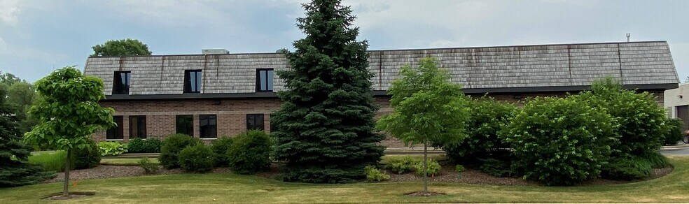 More Photos Of 27850 N Irma Lee Cir, Lake Forest Warehouse For Sale