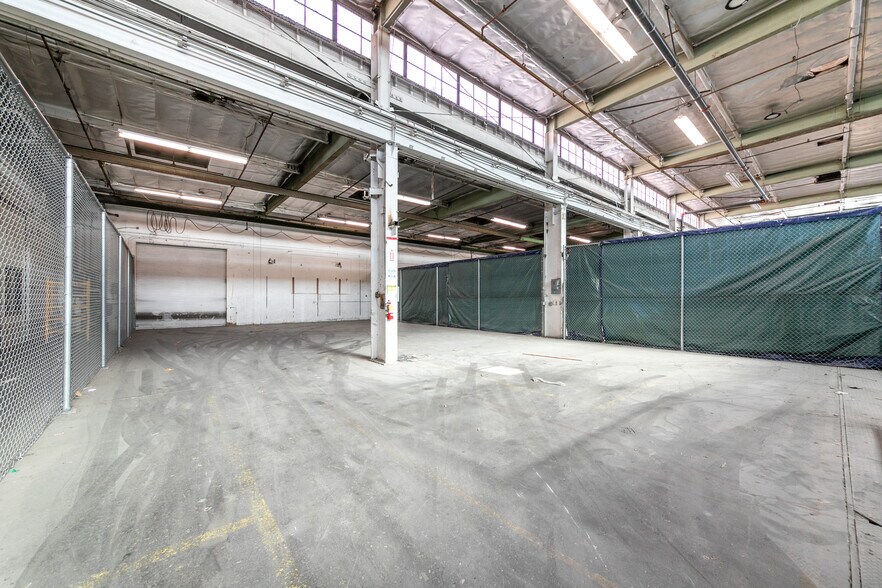 More Photos Of 15001 S Figueroa St, Gardena Distribution For Lease