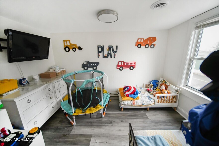 More Photos Of 79 Throckmorton St, Freehold Apartments For Sale