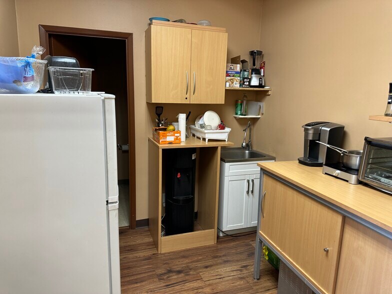 More Photos Of 173 Glidden Rd, Brampton Warehouse For Sale