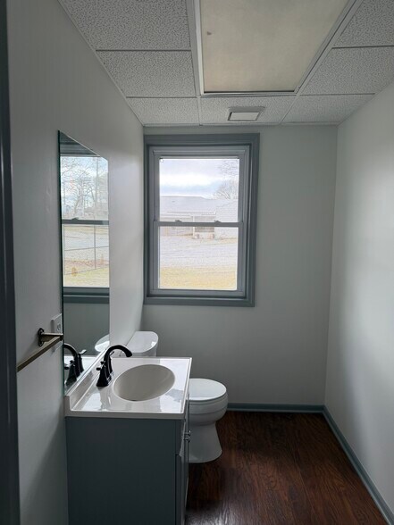 More Photos Of 2719 Huff Dr, Lawrenceville Office For Lease