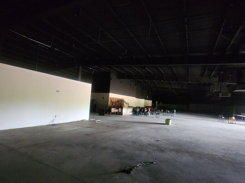 More Photos Of Martin Luther King Hwy, Eutaw Warehouse For Sale