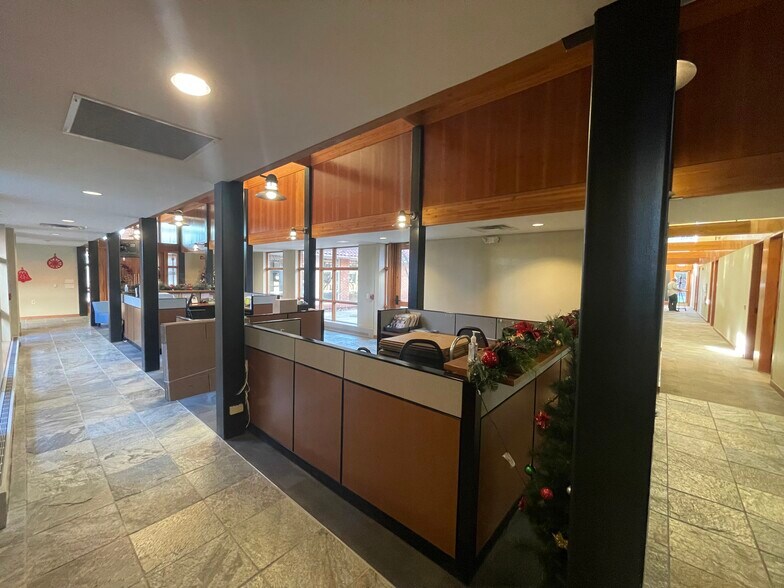 More Photos Of 502 Keystone Dr, Warrendale Office For Sale