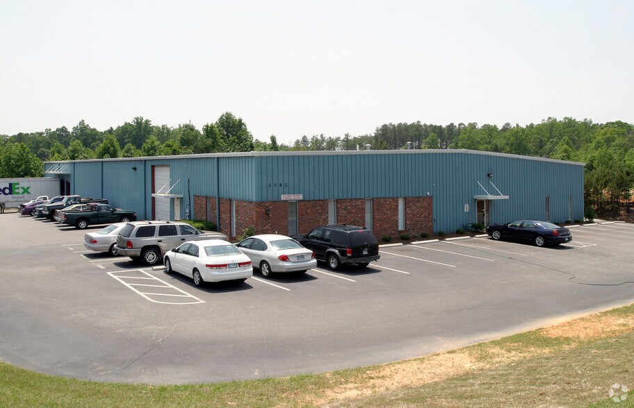Primary Photo Of 2362 S Pine St, Spartanburg Service For Lease