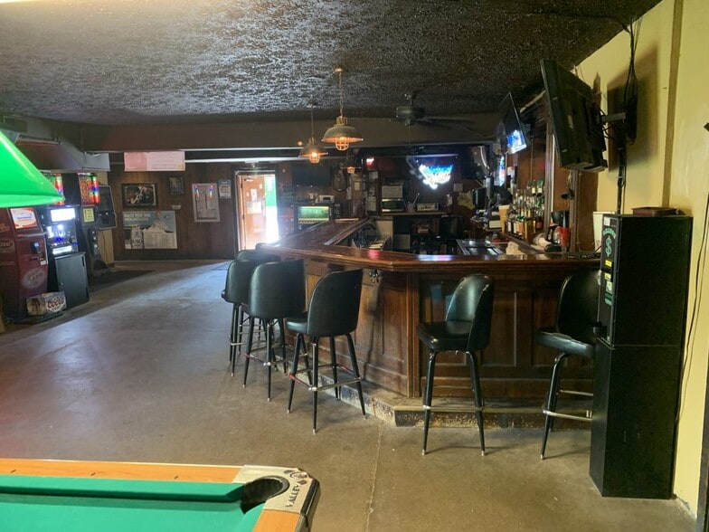 More Photos Of 4949 N Union Rd, Dayton Bar For Sale
