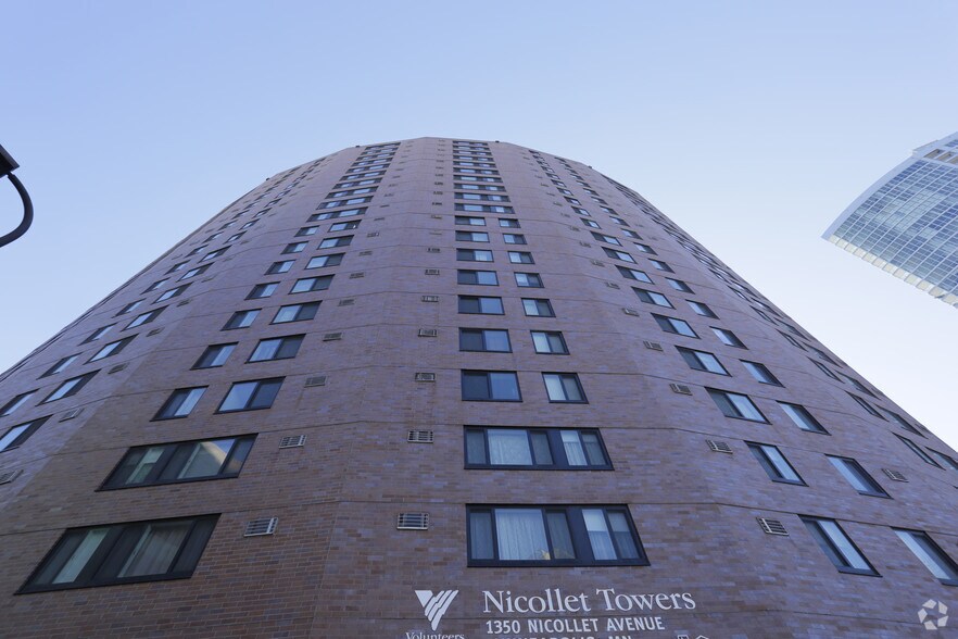More Photos Of 1350 Nicollet Ave, Minneapolis Apartments For Lease