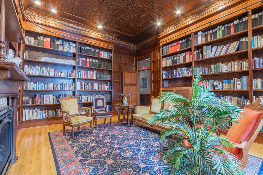 More Photos Of 114 S State St, Fall Creek Office For Lease