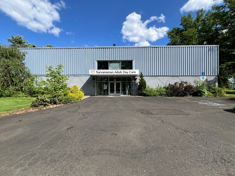 More Photos Of 3160 Tremont Ave, Trevose Office For Sale