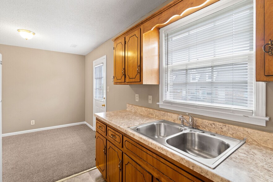 More Photos Of 279B Harrier ct, Clarksville Apartments For Sale