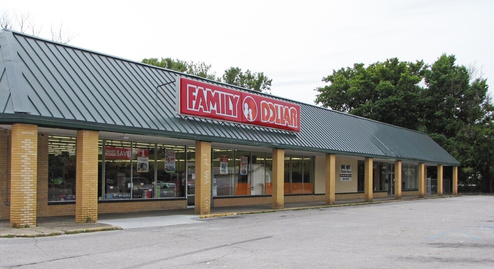 More Photos Of 2509-2519 Albany St, Beech Grove Storefront For Lease