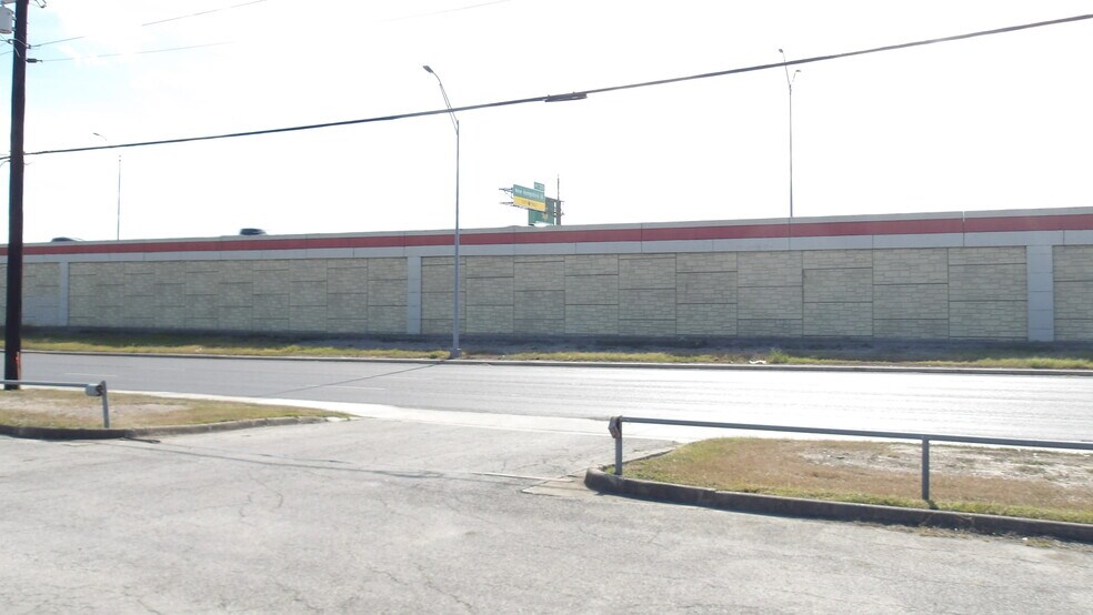 More Photos Of 2803 Expressway 83, Harlingen Land For Sale