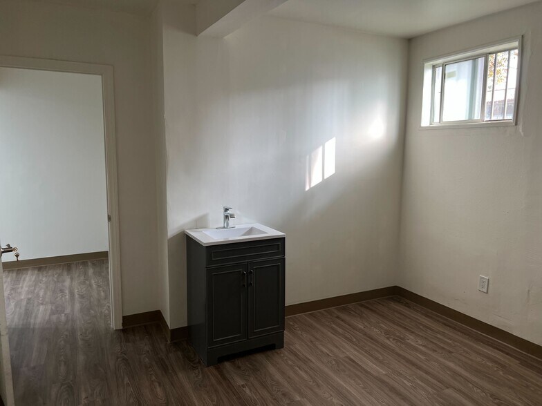 More Photos Of 1761 W Romneya Dr, Anaheim Medical For Lease