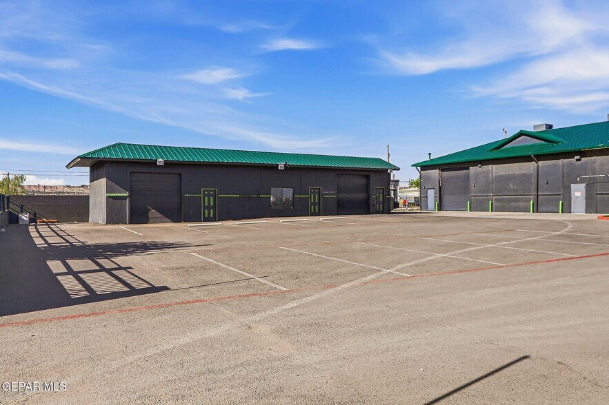 More Photos Of , Sunland Park Flex For Sale
