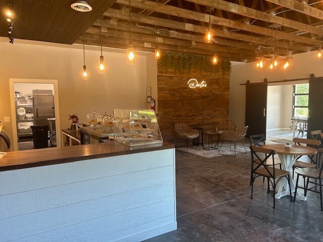 More Photos Of 200 Highlandville Rd, Highlandville Restaurant For Sale