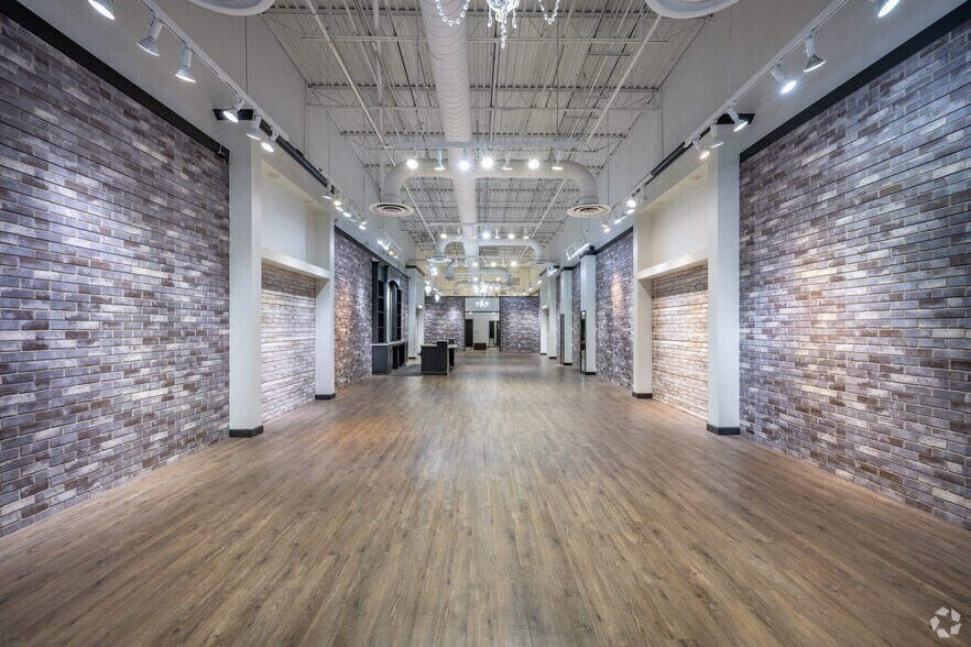 More Photos Of 4800 Golf Rd, Eau Claire Unknown For Lease