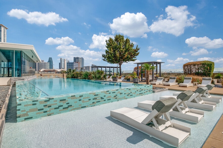More Photos Of 1400 Hi Line Dr, Dallas Apartments For Lease