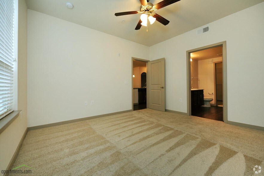 More Photos Of 1601 E Debbie Ln, Mansfield Apartments For Lease