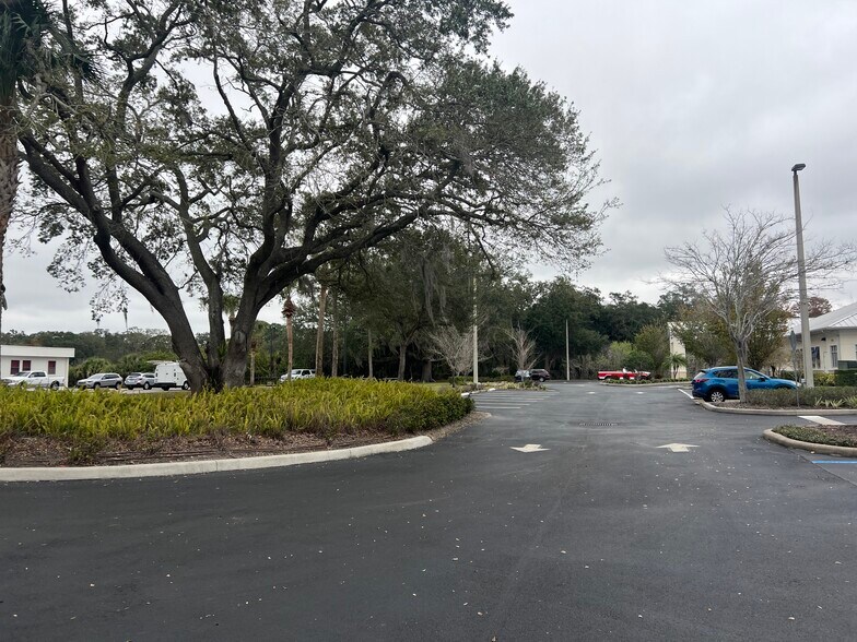 More Photos Of 5935 Webb Rd, Tampa Medical For Lease