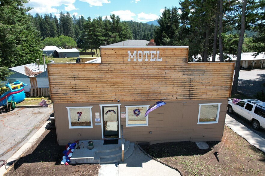 Primary Photo Of 6409 S Main St, Bonners Ferry Hotel For Sale